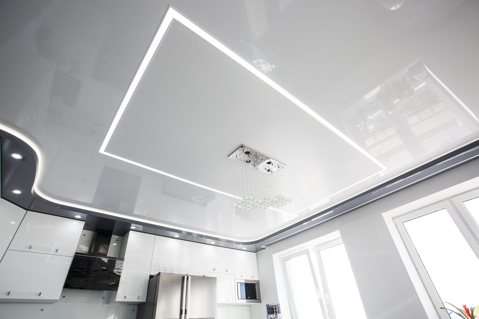 Глянцевые потолки